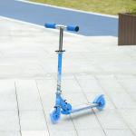 Trotinete para Crianças Dobrável com Luzes e Música 4 Alturas Ajustável Rodas Brilhantes e Pedal LED 67x32x65 - 78 cm Azul
