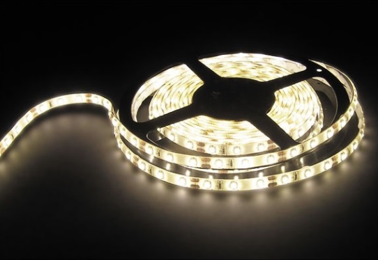 Fita 600 LEDs SMD2835 Flexivel IP20 Branco Q. 3000K 24V (5 mts)