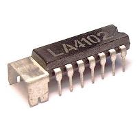 Circuito Integrado LA4102
