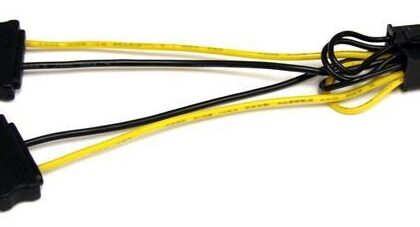 Cabo de Alimentação SATA 15 PIN Macho » PCI-E 8 PIN Macho - STARTECH