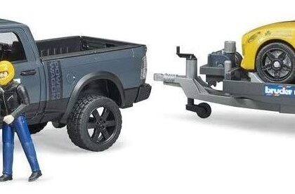 Carrinha RAM com atrelado e Roadster BRUDER