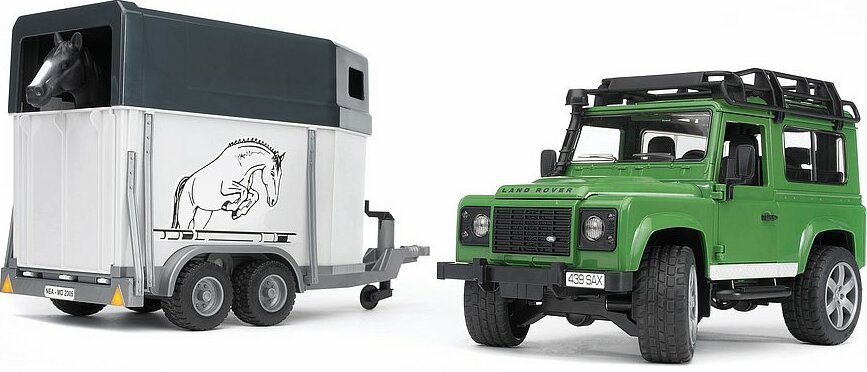 Land Rover Defender Station Wagon c/ Atrelado e 1 Cavalo