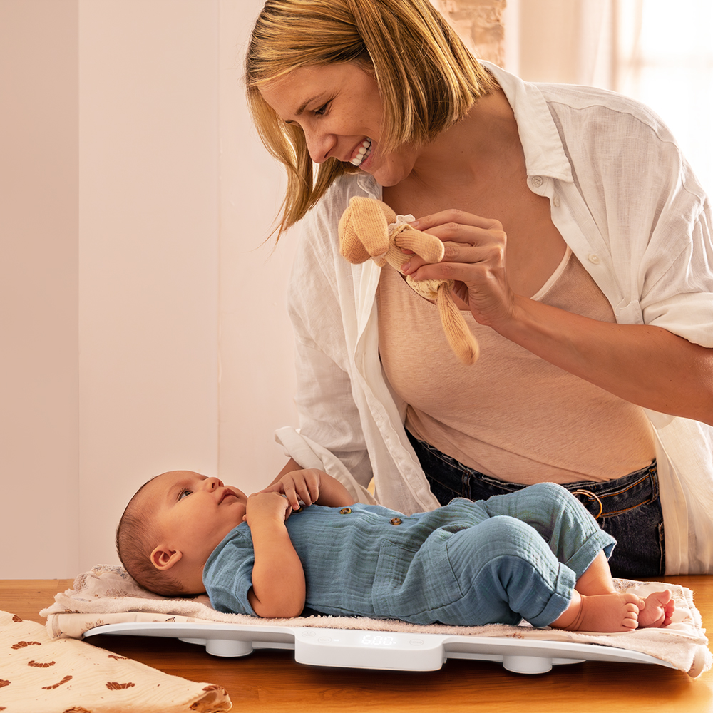 01902_Nana_BabyCare_SmartWeight_HL_01