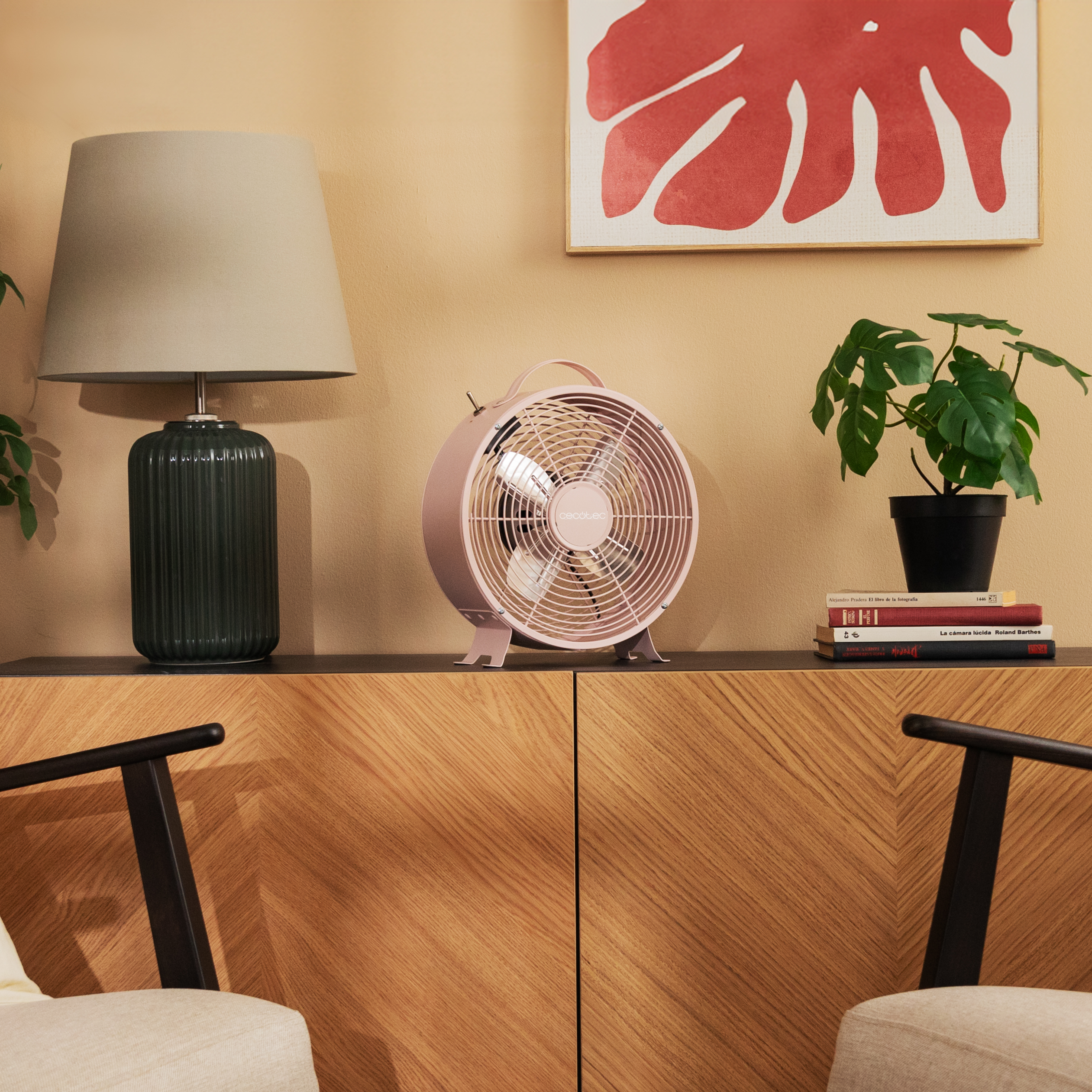 08210_Energy_Silence_400_RetroDesk_Pink_HL_01_16xjpz