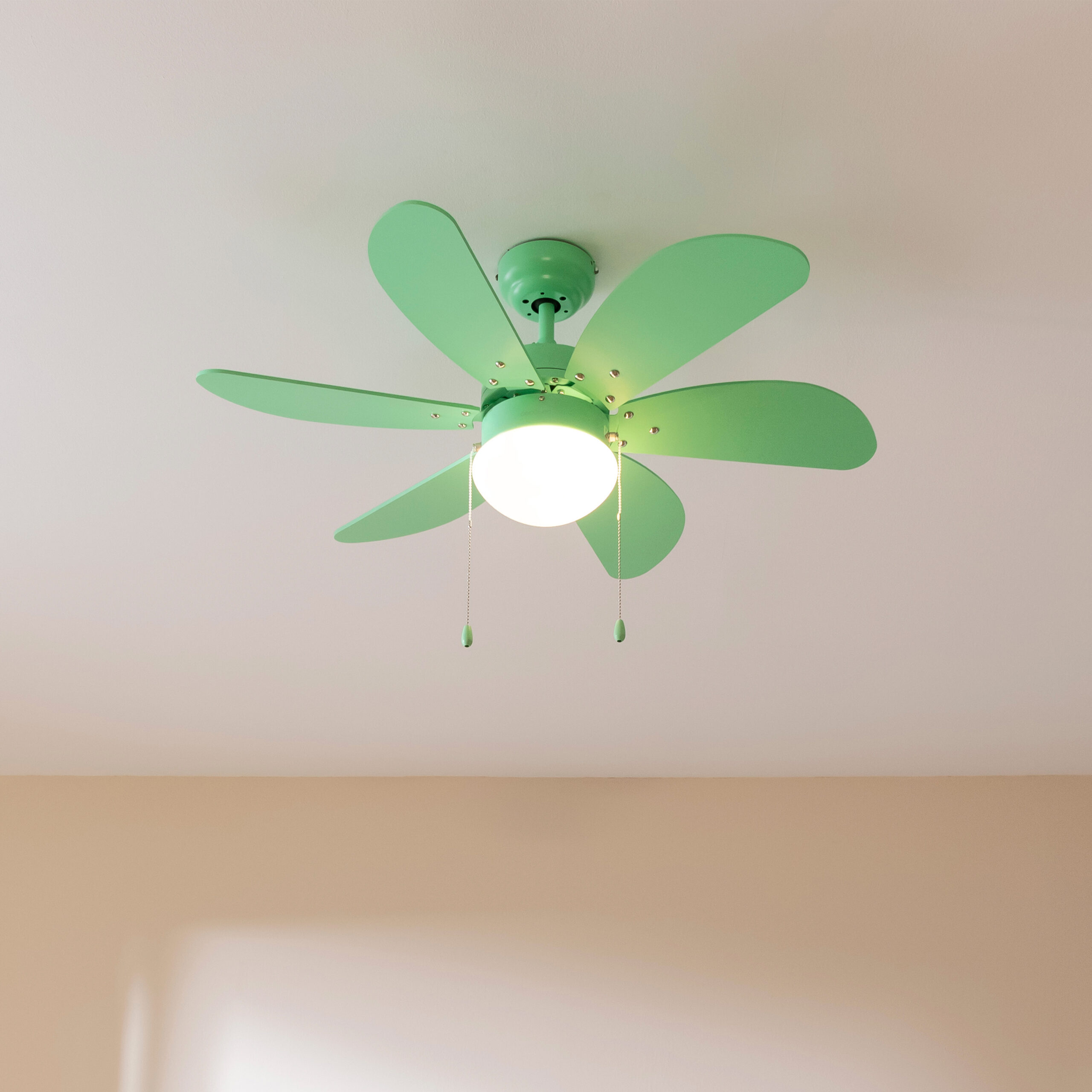 08457_EnergySilence_Aero_3600_Vision_Full_Green_HL_01