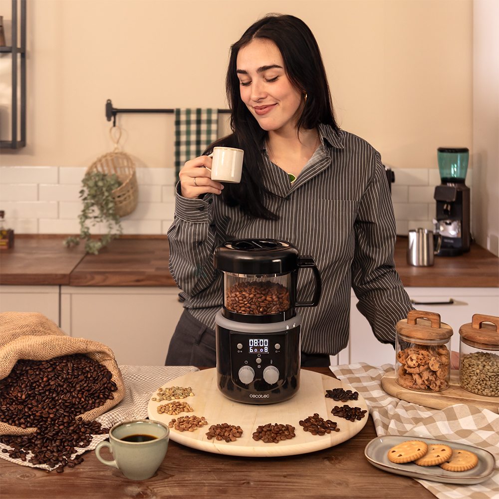 A01_EU01_100091_Roaster_Booster_Black_HL_01_mwfvaz